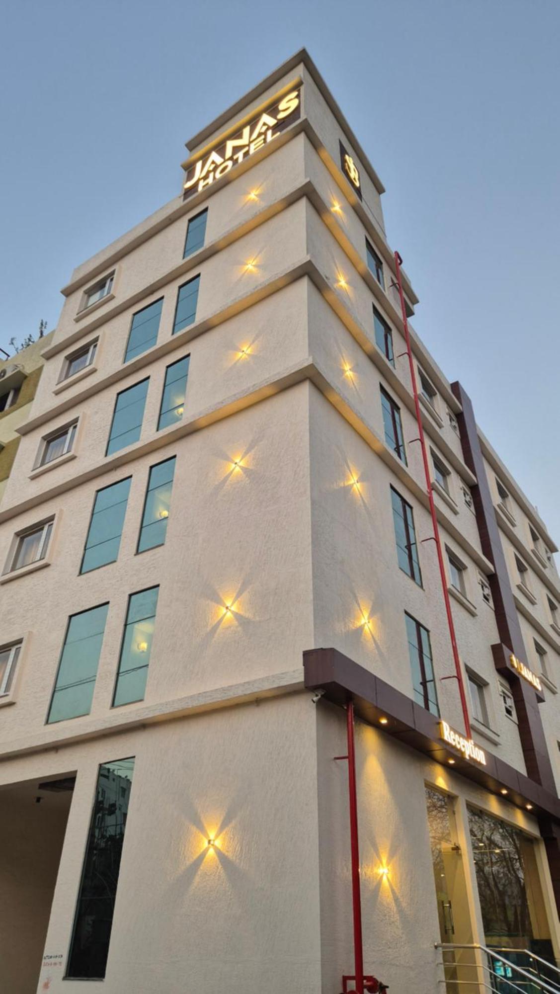 Hotel Janas Tirupati Zewnętrze zdjęcie