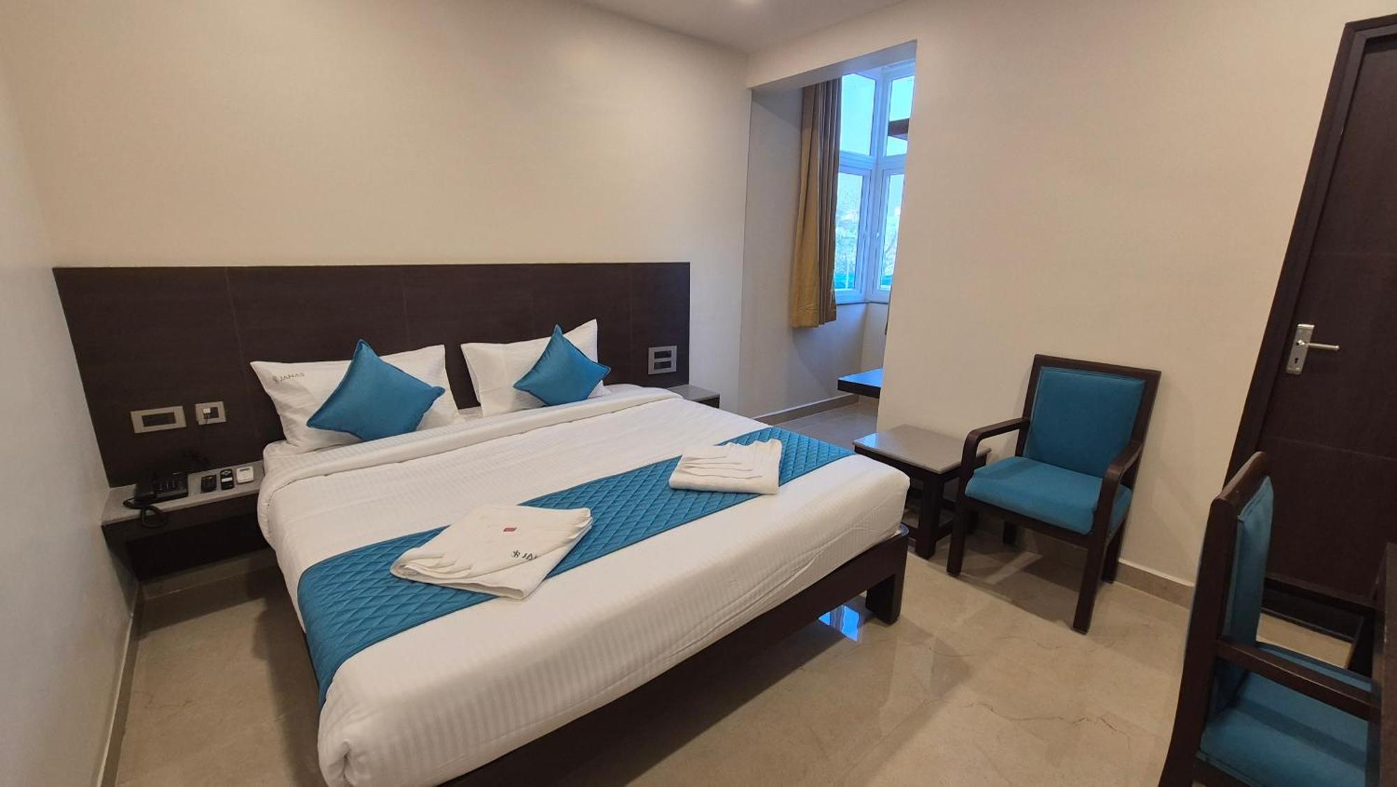 Hotel Janas Tirupati Zewnętrze zdjęcie