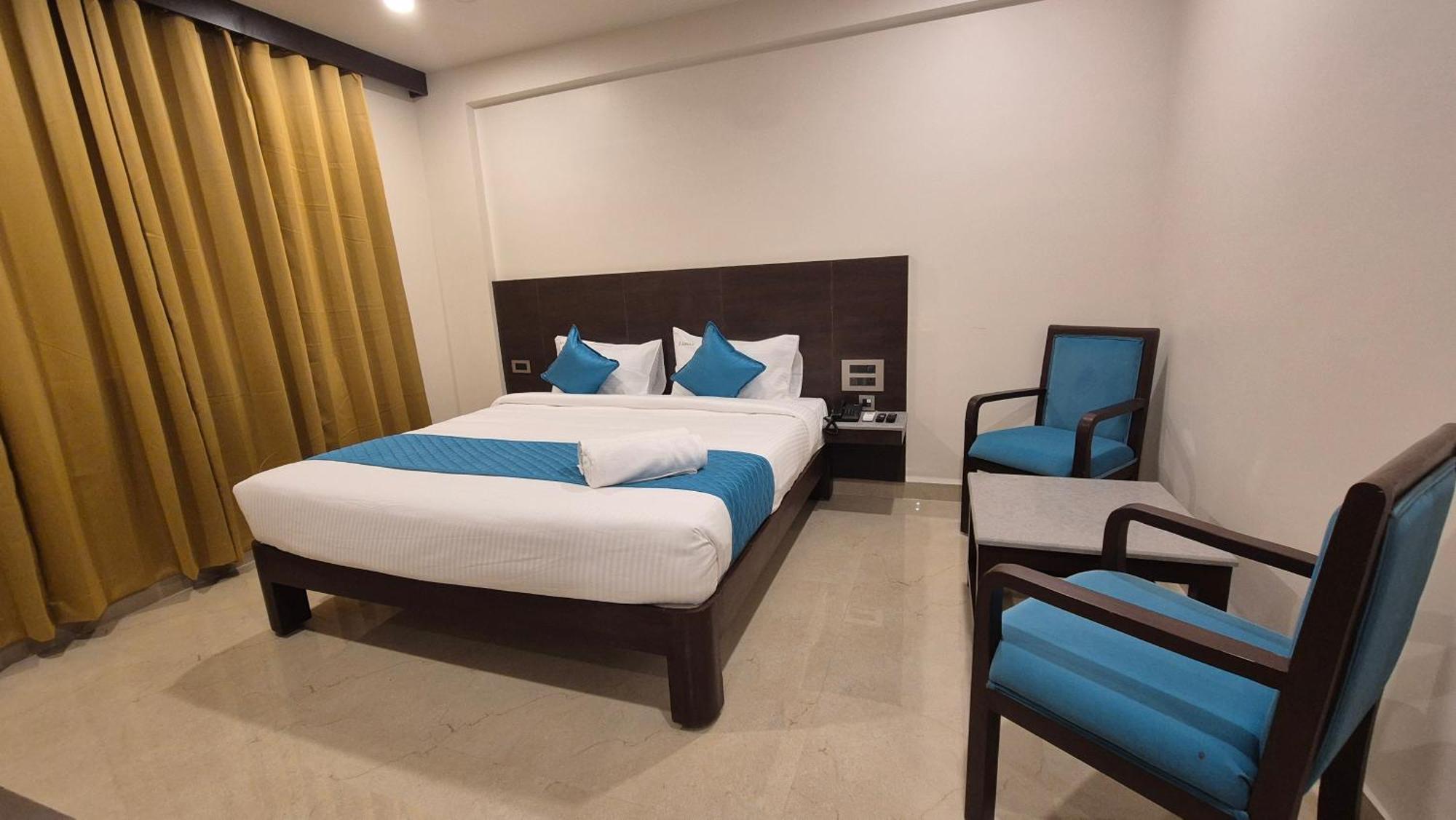 Hotel Janas Tirupati Zewnętrze zdjęcie