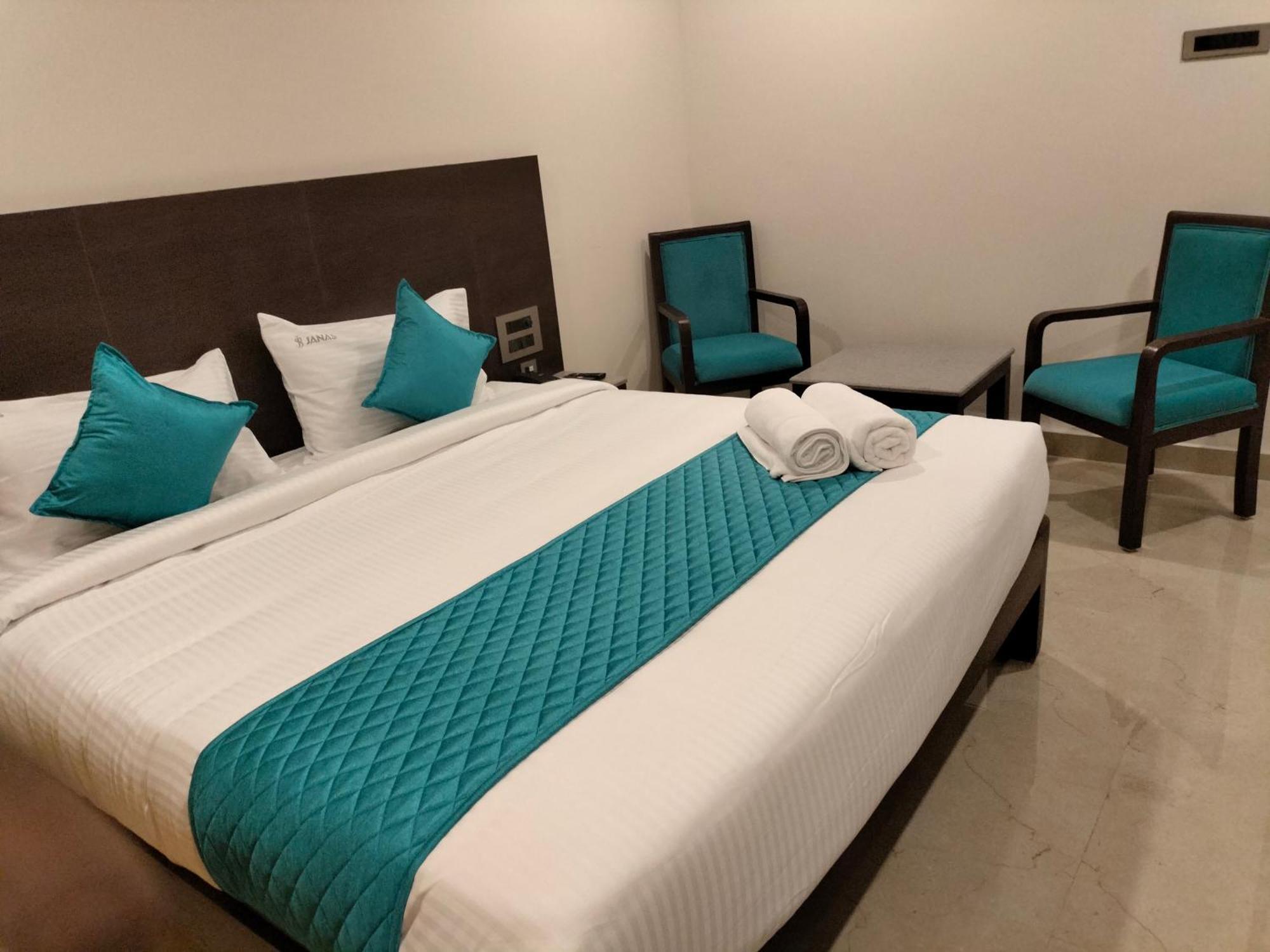 Hotel Janas Tirupati Zewnętrze zdjęcie
