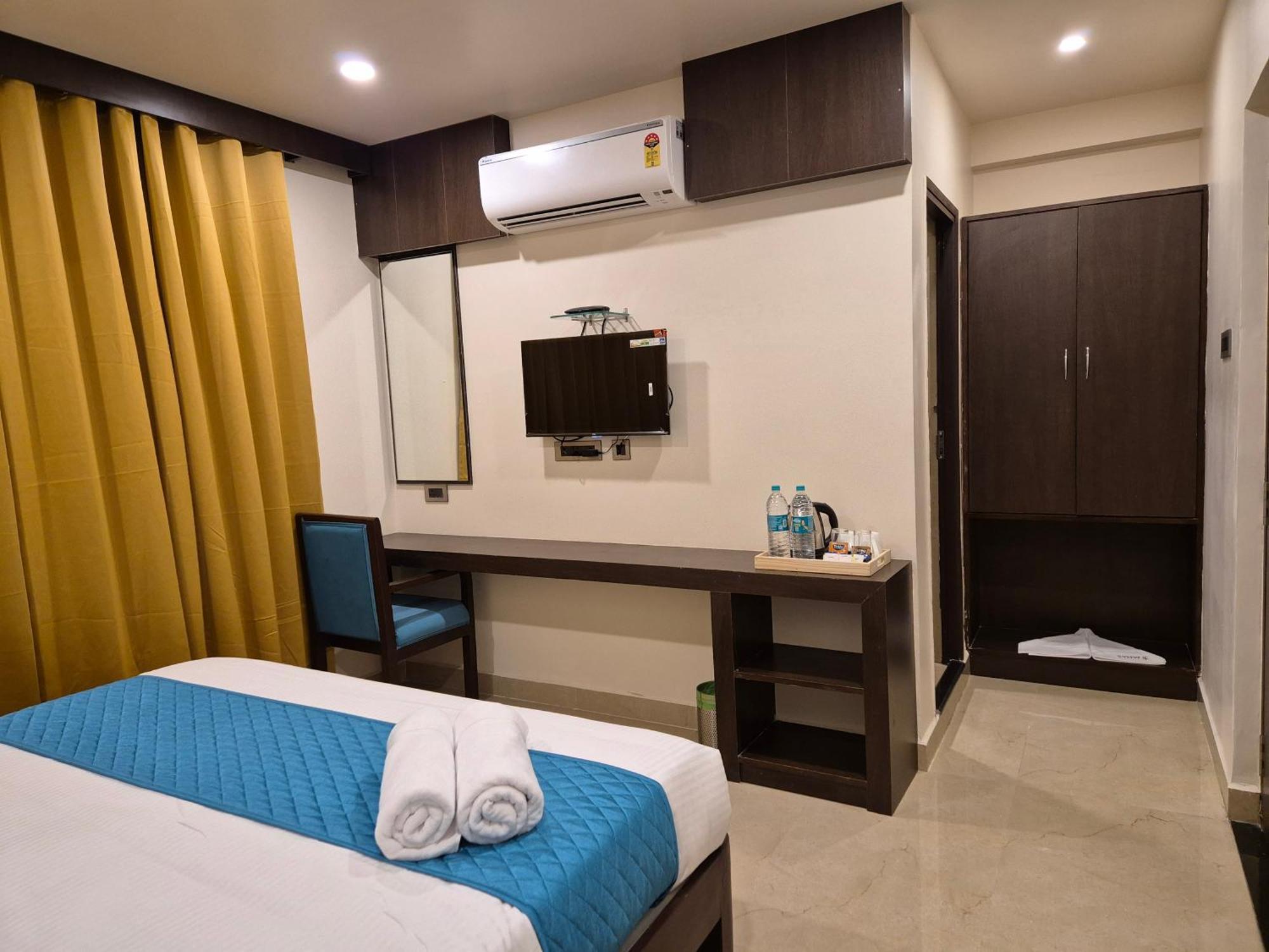 Hotel Janas Tirupati Zewnętrze zdjęcie