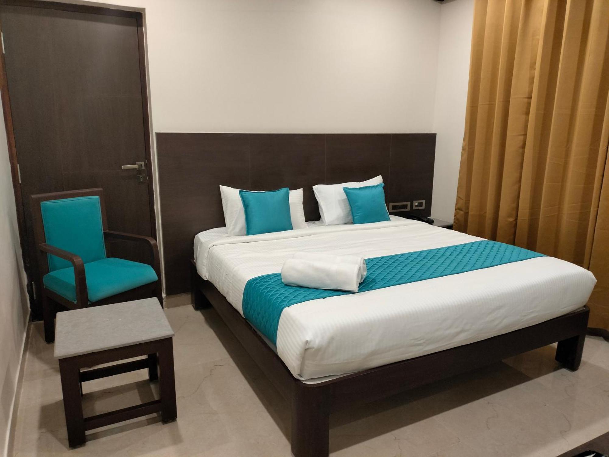 Hotel Janas Tirupati Zewnętrze zdjęcie